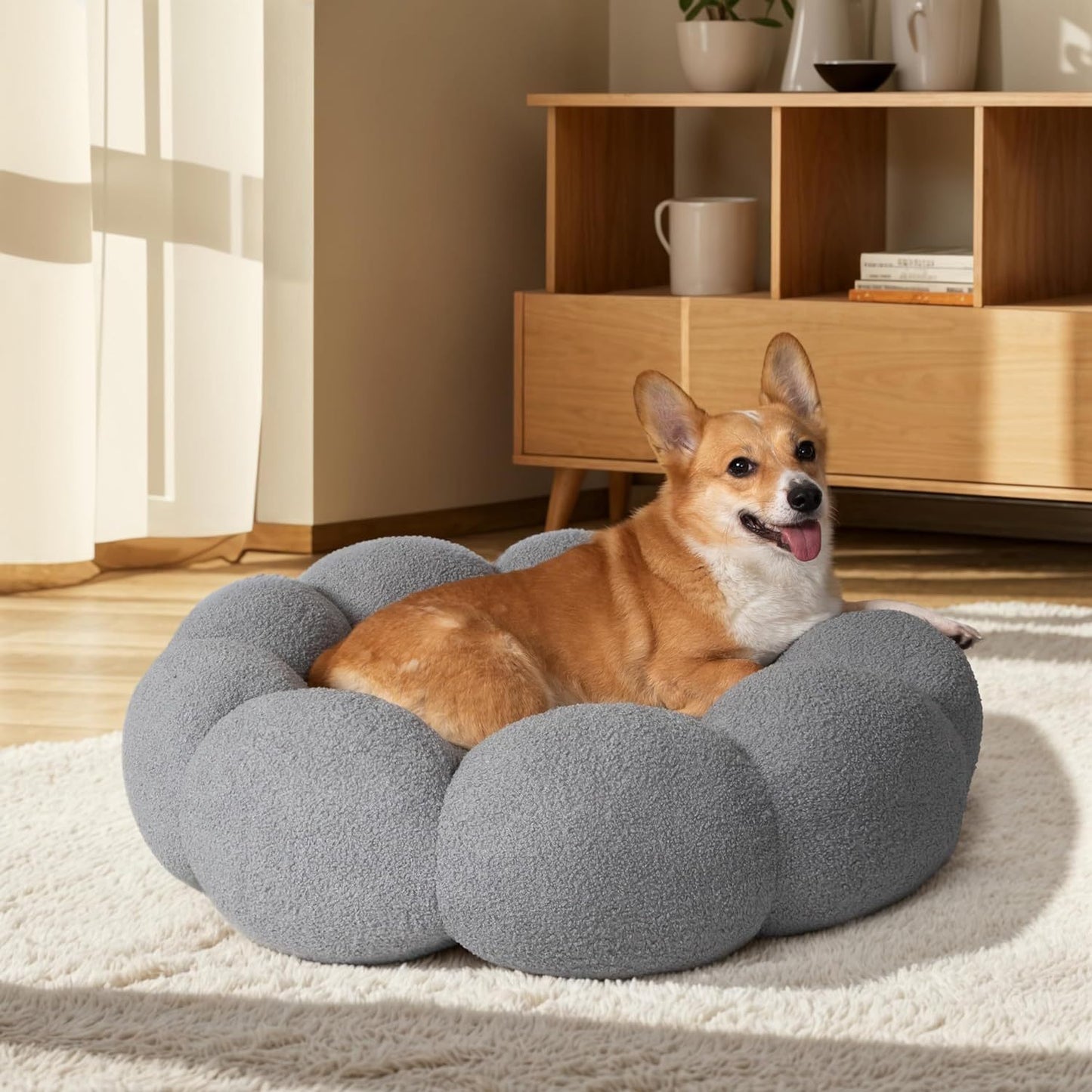 Fluffy Calming Pet Bed for Cats & Small Dogs – Round Flower Donut in Teddy Sherpa | Anti-Slip & Machine Washable